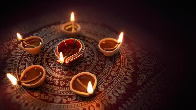 5 diyas