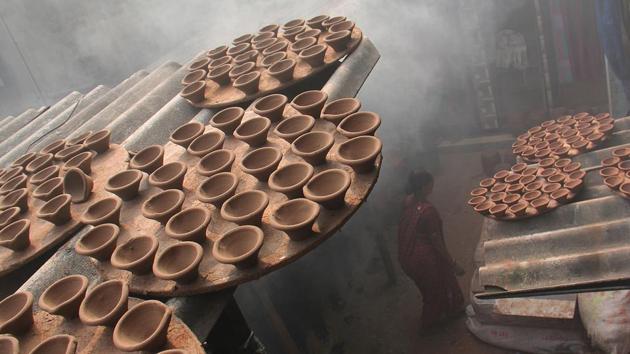 Half-baked: Diyas kept out to dry. (Pramod Thakur/HT Photo)