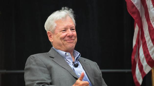 University of Chicago Professor Richard Thaler speaks to guests during a reception at the university after learning he had been awarded the 2017 Sveriges Riksbank Prize in Economic Sciences in Memory of Alfred Nobel in Chicago, Illinois. (AFP Photo) University of Chicago Professor Richard Thaler speaks to guests during a reception at the university after learning he had been awarded the 2017 Sveriges Riksbank Prize in Economic Sciences in Memory of Alfred Nobel in Chicago, Illinois. (AFP Photo)