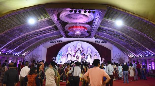CR Park’s Cooperative Pujo Committee and Gurgaon’s Bangiya Parishad will be awarded the Saktibhute Sanatani Paribesh Bandhab Sarodotsab Sanman, 2017, on October 24(Burhaan Kinu/HT PHOTO) CR Park’s Cooperative Pujo Committee and Gurgaon’s Bangiya Parishad will be awarded the Saktibhute Sanatani Paribesh Bandhab Sarodotsab Sanman, 2017, on October 24(Burhaan Kinu/HT PHOTO)