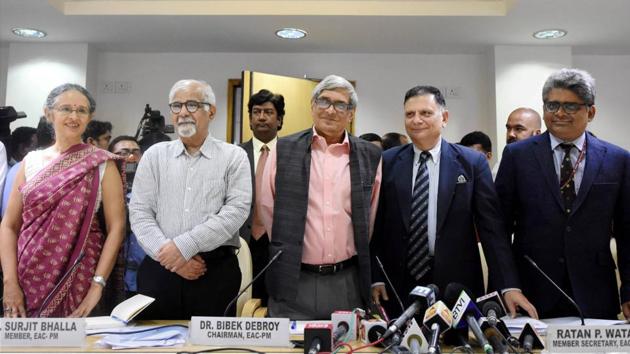Bibek Debroy, chairman of the Economic Advisory Council to the Prime Minister (EAC-PM), with members Ratan P Watal, Rathin Roy, Surjit Bhalla and Ashima Goyal during a press conference in New Delhi on Wednesday.(PTI)