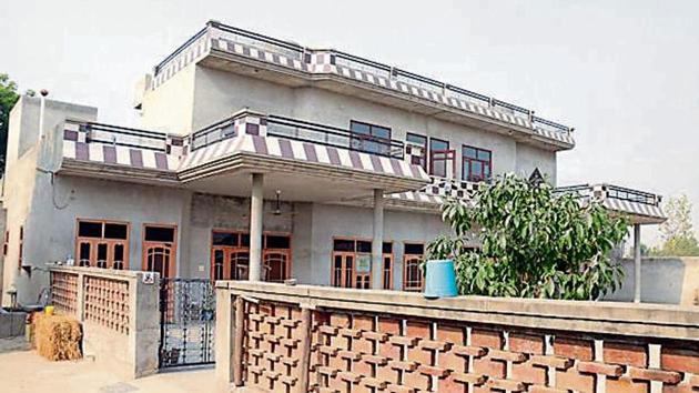 The house at Bathinda’s Jangi Rana village where Panchkula police brought Honeypreet and her aide Sukhdeep.(Sanjeev Kumar/HT)