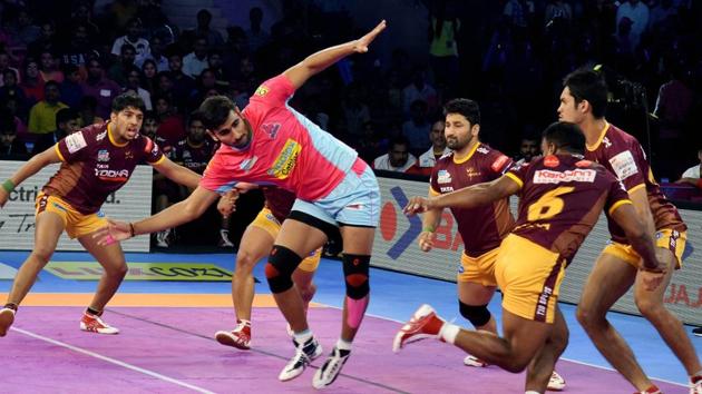 Action from the Jaipur Pink Panthers and UP Yoddha Pro Kabaddi League (PKL) match at Sawai Mansingh Indoor Stadium in Jaipur on Thursday. (PTI) Action from the Jaipur Pink Panthers and UP Yoddha Pro Kabaddi League (PKL) match at Sawai Mansingh Indoor Stadium in Jaipur on Thursday. (PTI)