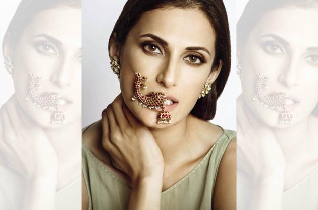 Dhanteras is one festival when you want to indulge and pamper and be pampered by your loved ones. Model: Shilpa Reddy, styling by Namita A Shrivastav, make-up and hair by Sachin Dakoji
