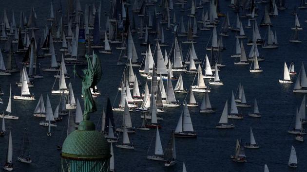 Sailing boats gather at the start of the Barcolana regatta in front of Trieste harbour, Italy October 8, 2017. (Stefano Rellandini / REUTERS) Sailing boats gather at the start of the Barcolana regatta in front of Trieste harbour, Italy October 8, 2017. (Stefano Rellandini / REUTERS)