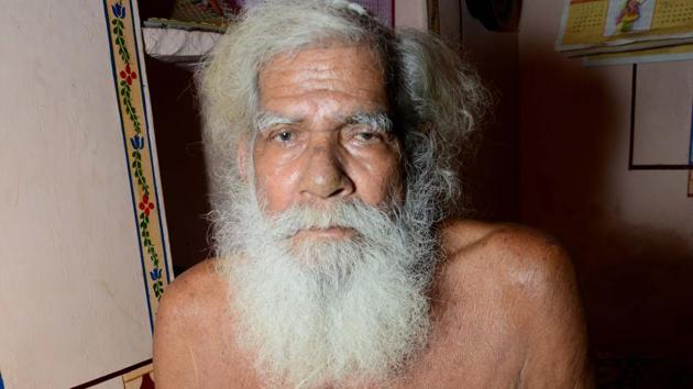 Baba Bajrang Das who is popularly known as Rajasthan’s ‘mountain man’. (HT Photo) Baba Bajrang Das who is popularly known as Rajasthan’s ‘mountain man’. (HT Photo)