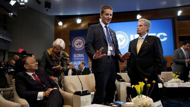 Indian Finance Minister Arun Jaitley, International Monetary Fund (IMF) Managing Director Christine Lagarde, Estonian bank governor Ardo Hansson and IMF Deputy Managing Director David Lipton attend IMFC plenary during the IMF/World Bank annual meetings in Washington, U.S., October 14, 2017. (REUTERS Photo) Indian Finance Minister Arun Jaitley, International Monetary Fund (IMF) Managing Director Christine Lagarde, Estonian bank governor Ardo Hansson and IMF Deputy Managing Director David Lipton attend IMFC plenary during the IMF/World Bank annual meetings in Washington, U.S., October 14, 2017. (REUTERS Photo)