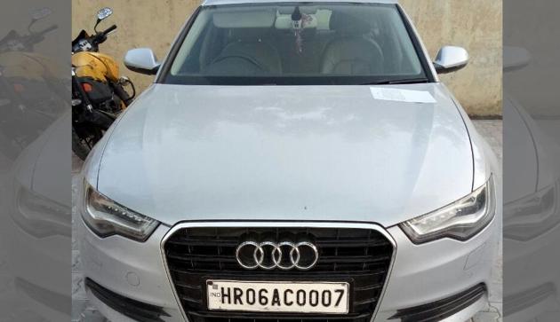 The car of businessman Ishan Sharma who was allegedly kidnapped for ransom Saturday night. (HT Photo) The car of businessman Ishan Sharma who was allegedly kidnapped for ransom Saturday night. (HT Photo)