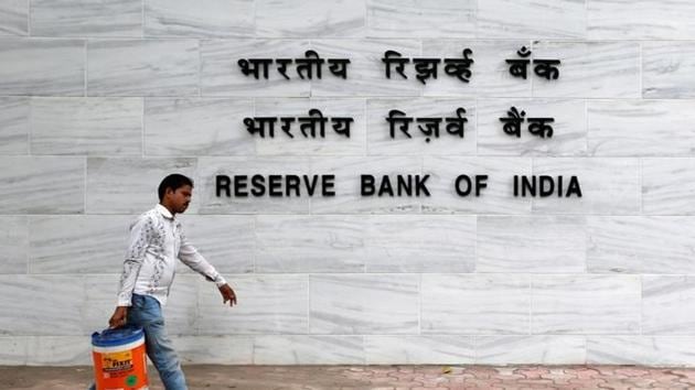 A man walks past the Reserve Bank of India (RBI) head office in Mumbai, June 7, 2016. (Reuters File Photo) A man walks past the Reserve Bank of India (RBI) head office in Mumbai, June 7, 2016. (Reuters File Photo)