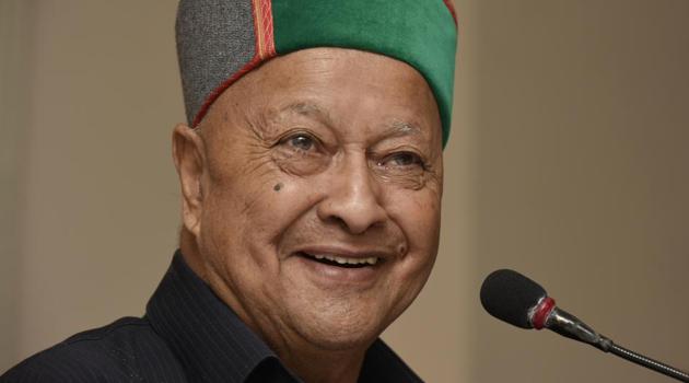Himachal Pradesh CM Virbhadra Singh briefs media on upcoming assembly elections at Himachal Sadan in New Delhi. (Vipin Kumar/HT Photo) Himachal Pradesh CM Virbhadra Singh briefs media on upcoming assembly elections at Himachal Sadan in New Delhi. (Vipin Kumar/HT Photo)