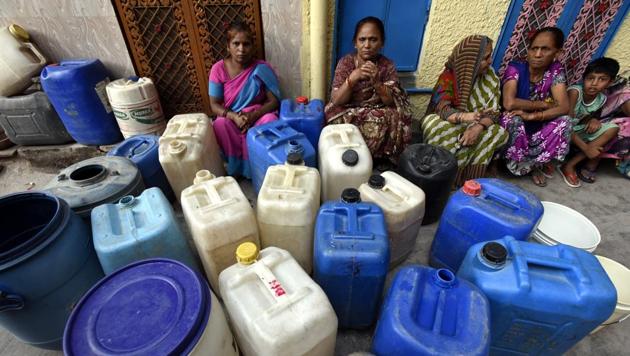 Delhi Jal Board says the two water treatment plants shut after levels of ammonia rose in Yamuna water are now operating to their full capacity again. Picture for representation only. (Sonu Mehta/HT File Photo) Delhi Jal Board says the two water treatment plants shut after levels of ammonia rose in Yamuna water are now operating to their full capacity again. Picture for representation only. (Sonu Mehta/HT File Photo)