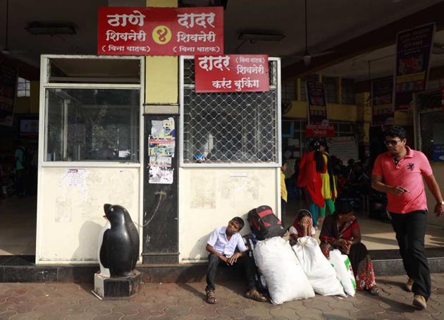 When team Hindustan Times visited a few bus depots on Tuesday passengers were seen stranded and waiting to cancel their ST tickets. (HT Photo) When team Hindustan Times visited a few bus depots on Tuesday passengers were seen stranded and waiting to cancel their ST tickets. (HT Photo)
