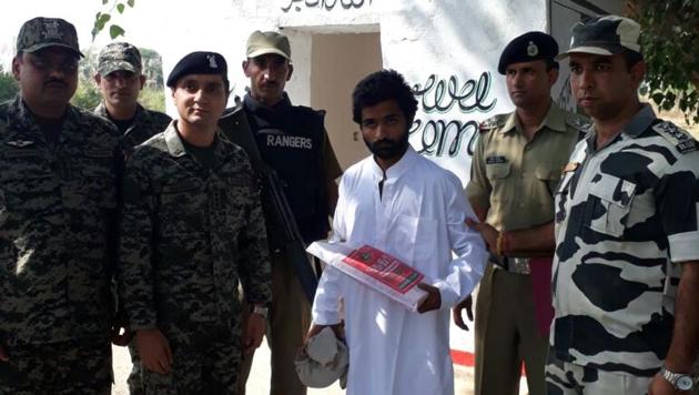 Pakistan. Ali Rj Pakistani man who sneaked into Jammu detained, sent back after ...