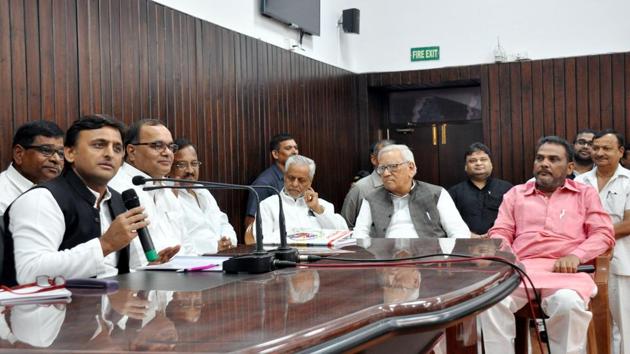 Akhilesh’s uncle and party MLA Shivpal Yadav did not find a place in the executive. (HT Photo) Akhilesh’s uncle and party MLA Shivpal Yadav did not find a place in the executive. (HT Photo)