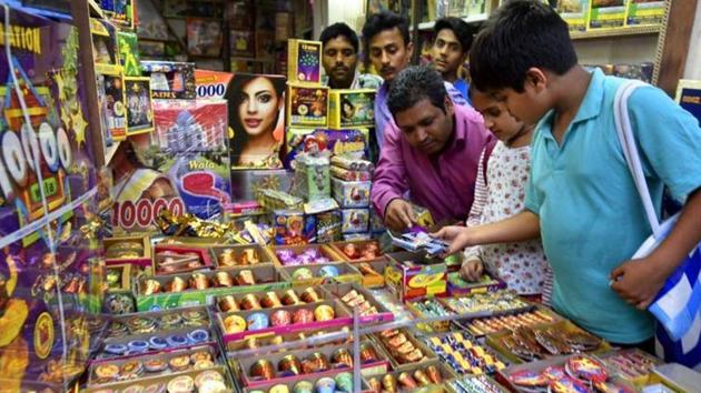 Vendors attribute the fall to demonetisation, GST and speculation after the firecracker ban in Delhi (HT FILE) Vendors attribute the fall to demonetisation, GST and speculation after the firecracker ban in Delhi (HT FILE)