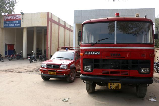 The fire department has earmarked seven locations in the district, busy marketplaces and crowded locations, where fire tenders will be stationed. (HT File Photo) The fire department has earmarked seven locations in the district, busy marketplaces and crowded locations, where fire tenders will be stationed. (HT File Photo)