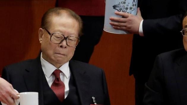 Former Chinese President Jiang Zemin (L) and Chinese Premier Li Keqiang attend the opening of the 19th National Congress of the Communist Party of China at the Great Hall of the People in Beijing, China on October 18. (REUTERS) Former Chinese President Jiang Zemin (L) and Chinese Premier Li Keqiang attend the opening of the 19th National Congress of the Communist Party of China at the Great Hall of the People in Beijing, China on October 18. (REUTERS)