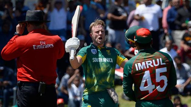 South Africa's AB de Villiers (C) celebrates after scoring a century against Bangladesh in the second ODI in Paarl on Wednesday. (AFP) South Africa's AB de Villiers (C) celebrates after scoring a century against Bangladesh in the second ODI in Paarl on Wednesday. (AFP)