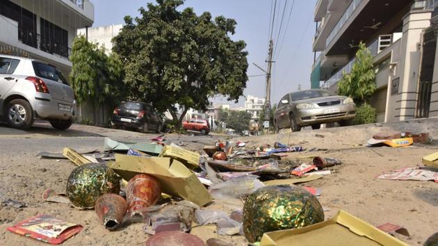 Residents claim firecrackers were burst only sporadically in some parts. (Sanjeev Verma/HT PHOTO) Residents claim firecrackers were burst only sporadically in some parts. (Sanjeev Verma/HT PHOTO)