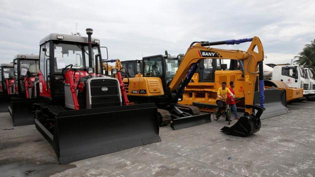 Though sporadic fighting ensues, the speed of citizens’ return will depend on how quickly the city is declared safe and rebuilt. Australia, the US, Singapore, Russia, the World Bank and the Asian Development Bank have offered help. But already close to the front lines of the effort is China, which has donated 47 heavy-duty industrial vehicles, among them excavators, bulldozers, tractors, cement mixers and dump trucks. (Romeo Ranoco / REUTERS)