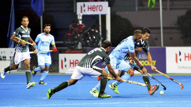 India beat Pakistan in their last Super 4 match of Asia Cup hockey in Dhaka on Saturday. Get highlights of India vs Pakistan here.(PTI)