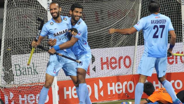 Though Malaysia got one back in the fourth quarter, India held to the lead and won the final 2-1. (Hockey India) 