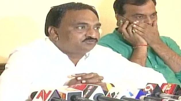 Gujarat Patidar leader Narendra Patel at a press conference in Ahmedabad on Sunday.(ANI/Twitter)