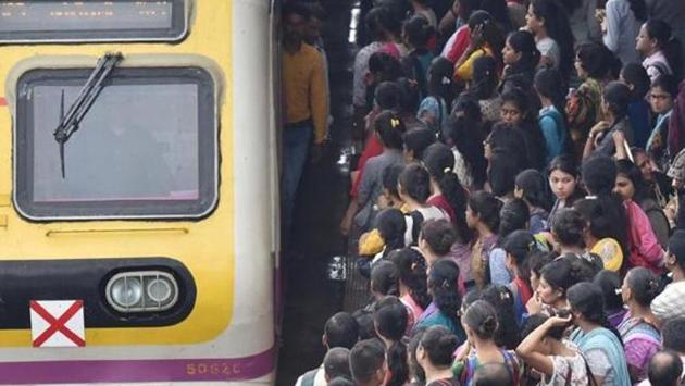 A 13-year-old girl jumped out of the train after a man boarded the compartment she was in at CSMT on Sunday.(PHOTO FOR REPRESENTATIONAL PURPOSE ONLY)