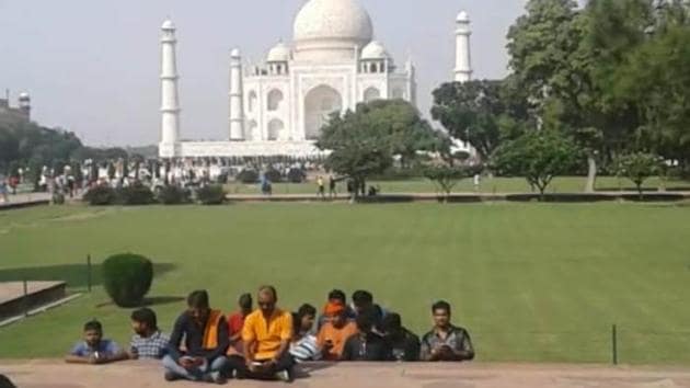 The youths claimed the Taj Mahal was originally a Shiva temple by the name Tejomalaya, which was demolished to build the monument.(HT PHOTO) The youths claimed the Taj Mahal was originally a Shiva temple by the name Tejomalaya, which was demolished to build the monument.(HT PHOTO)