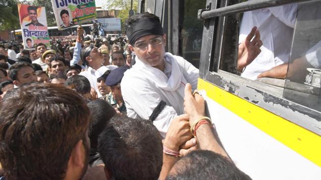 Congress state unit president Sachin Pilot courts arrest during a rally to protest the Criminal Laws (Rajasthan amendment) ordinance, 2017, in Jaipur on Monday. (Prabhakar Sharma/HT)