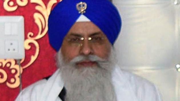 Giani Iqbal Singh has purportedly succumbed to the diktat from Giani Gurbachan Singh, jathedar (head priest) of the Akal Takht in Amritsar. (HT File) Giani Iqbal Singh has purportedly succumbed to the diktat from Giani Gurbachan Singh, jathedar (head priest) of the Akal Takht in Amritsar. (HT File)