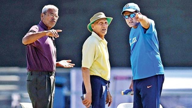 Pandurang Salgaonkar (left) was Pune’s pitch curator for India vs New Zealand 2nd cricket ODI.(PTI)