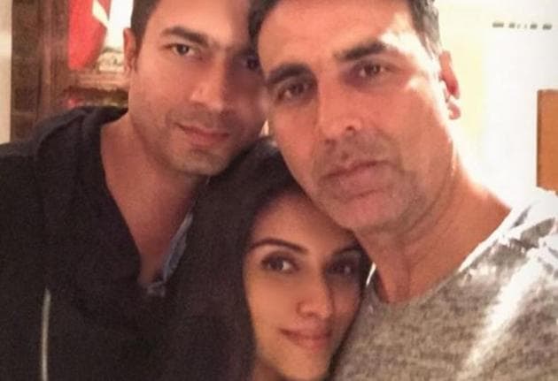 Akshay Kumar shared the first glimpse of Asin and Rahul Sharma’s daughter.(Instagram)