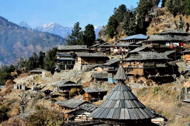 A view of Bhitri village in Uttarkashi district where there are not sufficient toilets for villagers. (HT Photo.) A view of Bhitri village in Uttarkashi district where there are not sufficient toilets for villagers. (HT Photo.)