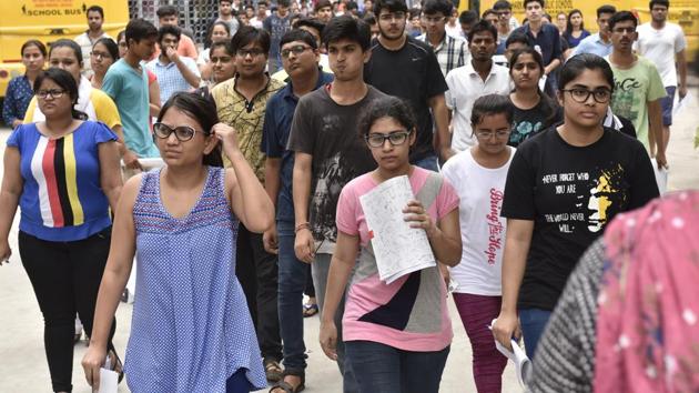 Private colleges collude with highly ranked candidates to block MBBS seats, which are then offered to low-rank holders for huge donations during the mop-up round of counselling.(HT File Photo)