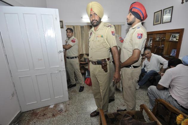Police said the man were caught in KJ Singh’s green Ford Ikon car that was missing since the double murder at his house in Phase 3B2 here on September 22. (HT FIle)