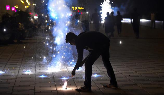 The minimum sound level recorded across India on Diwali during the day and night was at the station located near Acworth Hospital, opposite Karve Garden, Wadala (HT photo for representation) The minimum sound level recorded across India on Diwali during the day and night was at the station located near Acworth Hospital, opposite Karve Garden, Wadala (HT photo for representation)