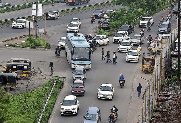 Chandani chowk is an accident-prone area.(Pratham Gokhale/HT PHOTO) Chandani chowk is an accident-prone area.(Pratham Gokhale/HT PHOTO)