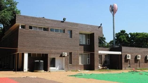 File photo of the Sector 39 community centre. Now, for booking a community centre in A category (air-conditioned with capacity of more than 400), people will have to pay Rs 30,000 instead of Rs 10,000. (HT File) File photo of the Sector 39 community centre. Now, for booking a community centre in A category (air-conditioned with capacity of more than 400), people will have to pay Rs 30,000 instead of Rs 10,000. (HT File)