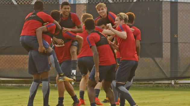 India will host its biggest football match in history as England take on Spain in the final of the FIFA U-17 World Cup in Kolkata on Saturday. (Samir Jana/HT PHOTO)