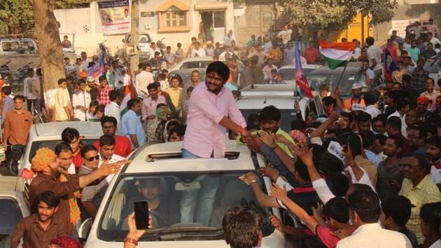 Patidar leader Hardik Patel at a rally in Botad on Wednesday.(HT Photo)