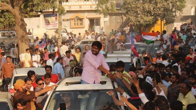 Patidar leader Hardik Patel at a rally in Botad on Wednesday.(HT Photo)