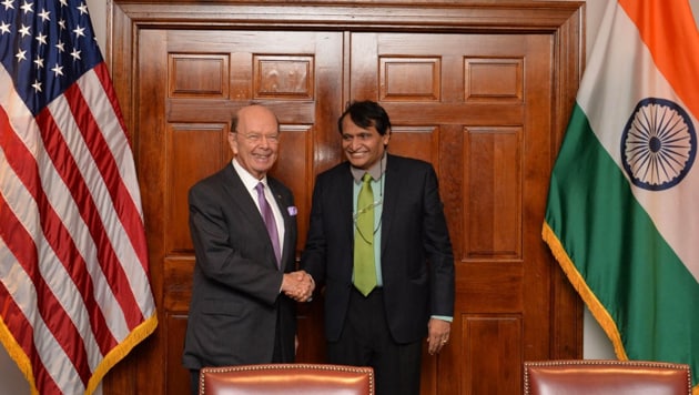 Union Commerce Minister Suresh Prabhu with his American counterpart Secretary of Commerce Wilbur Ross at the third US-India Commercial Dialogue in Washington.(Suresh Prabhu/Twitter)