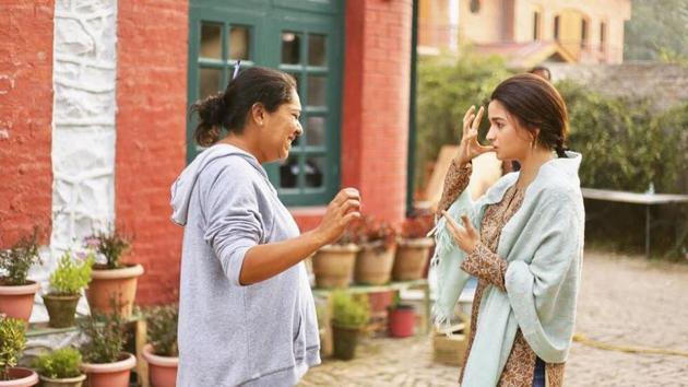 Meghna Gulzar and Alia Bhatt in a photo from the sets. (Instagram) Meghna Gulzar and Alia Bhatt in a photo from the sets. (Instagram)