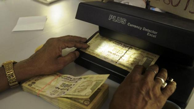 The combined value of the processed notes is Rs 10.91 lakh crore approximately.(Reuters File Photo)