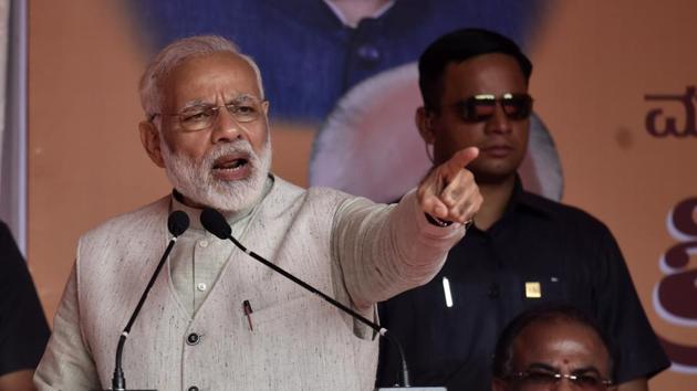 Narendra Modi addresses BJP party workers in Bengaluru on Sunday. (Arijit Sen/HT Photo) Narendra Modi addresses BJP party workers in Bengaluru on Sunday. (Arijit Sen/HT Photo)