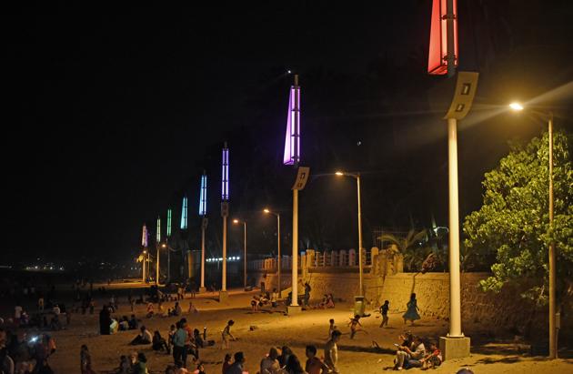 The BMC installed high-mast lights at Juhu beach last month. (HT file photo) The BMC installed high-mast lights at Juhu beach last month. (HT file photo)