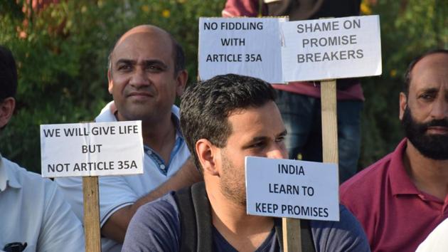 Civil society members of Kashmir protest in Srinagar against the proposed removal of Article 35A.(LightRocket via Getty Images)