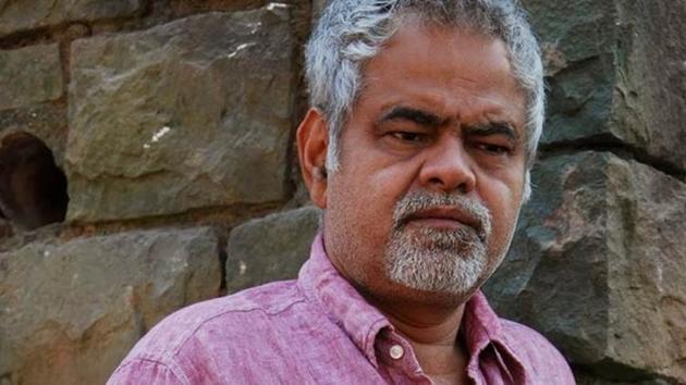 Sanjay Mishra is a veteran actor, best known for his comic roles in Bollywood films like Golmaal.