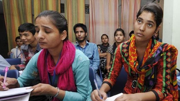 BSEB will follow a new pattern for the matriculation or Class 10 board examinations and intermediate or Class 12 exams to be held in 2018, a top official said on Monday.(Sunil Ghosh/HT file)